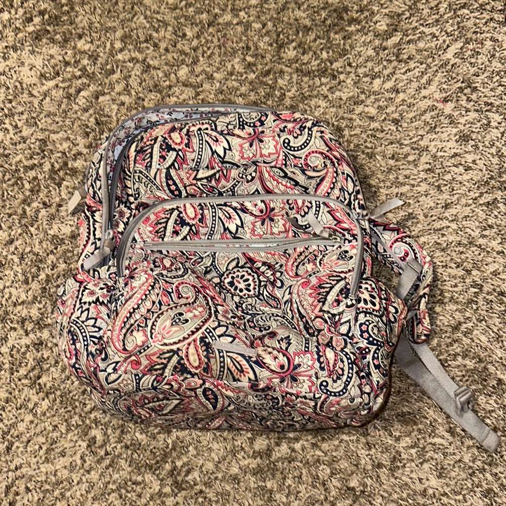 Perfect for back to school! Can fit so much stuff! moderately used.